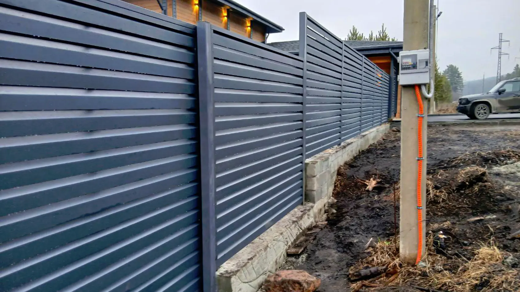 Фото 4 Забор жалюзи ХайТек 7024 МАТТЕ серый графит двусторонний матовый